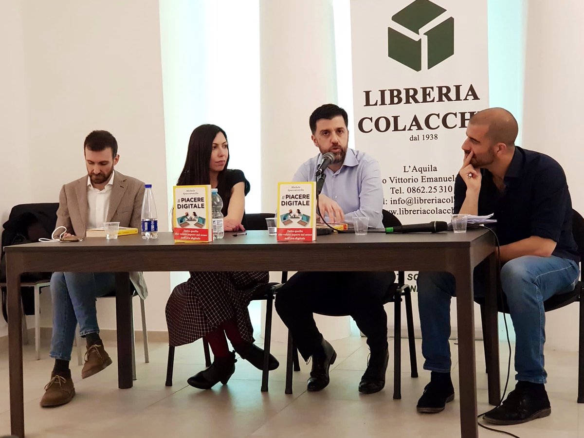 IISS_Roma's tweet photo. Libreria Colacchi #Laquila 
Presentazione #ilpiaceredigitale
Quasi 40 persone presenti! 

Grazie 
Dott.ssa Valentina Ciaccio
@ValeCiaccio 
Dott. Fabio Cortelli
Roberto Ciuffini

@univaq @laquilarinasce @ComuneLAquila @AQVoltaLaCarta @laquilablog @Il_Centro @GiuntiEditore https://t.co/pi83sjx4X0