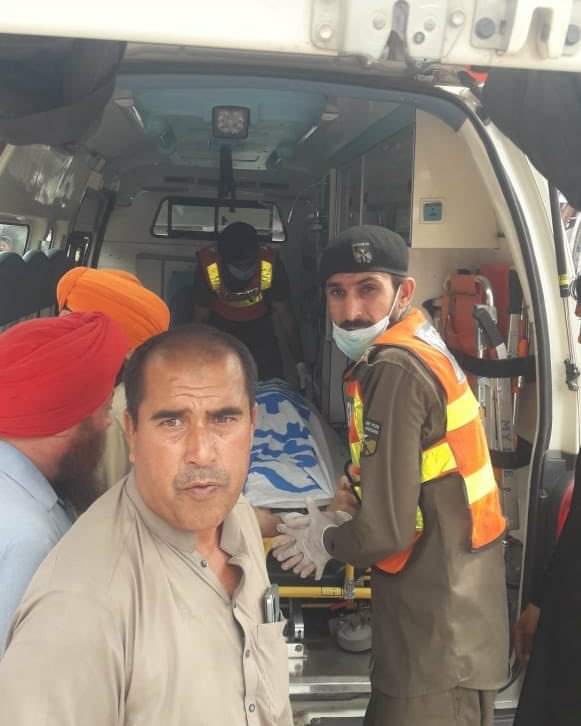 BhagwantMann's tweet photo. I Strongly condemn the gruesome killing of two Sikh youths in Peshawar Pakistan. I also request our Foreign Minister @DrSJaishankar ji to speak to Pakistan to raise the concern and ensure safety of Hindu and Sikh minorities residing in Pakistan. https://t.co/cEMw5h3PuY