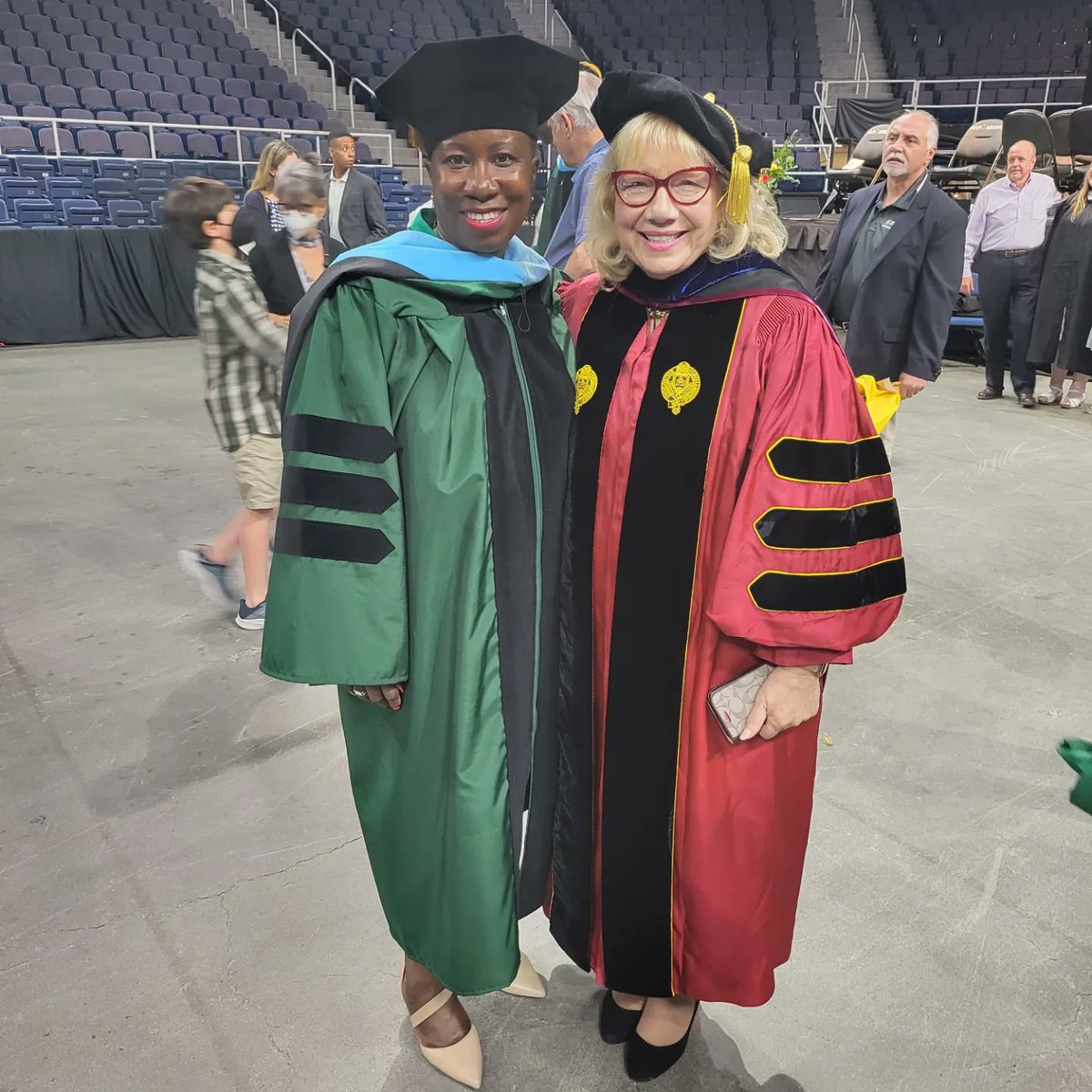 Dr. Carlen PadmoreGateau tweet media