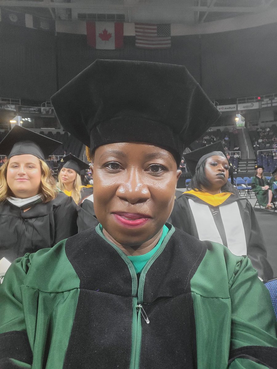 Dr. Carlen PadmoreGateau tweet media