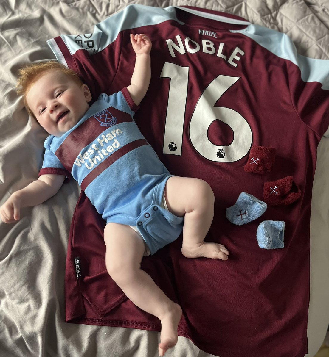 TinaC5335's tweet photo. @Noble16Mark @WestHam this little hammer is ready for the game with daddy - Mark Noble farewell match  #MarkNoble #ClubLegend  #Westham #WesthamUnited #Hammers #COYI #PremierLeague #FAPremierleague #MN16 #MrWestham https://t.co/shh6aJZA7K