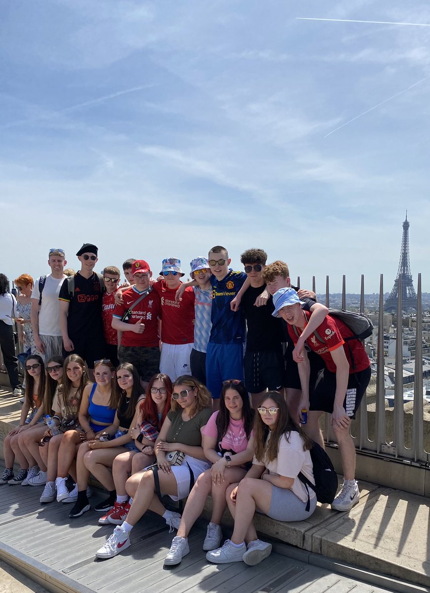 ciaranreade's tweet photo. Yesterday 4th Years visited Le Palais de Versailles, saw the Parisian skyline from the top of the @ArcDeTriomphe &amp; took a river cruise down the Seine! Here are some photos from one of the groups @annmarieclynch @CarolCooke23 @stjosephsrush @LouiseNiChon @JudiOBoyle 🇫🇷☀️🇫🇷 https://t.co/YvC7TPrBfp
