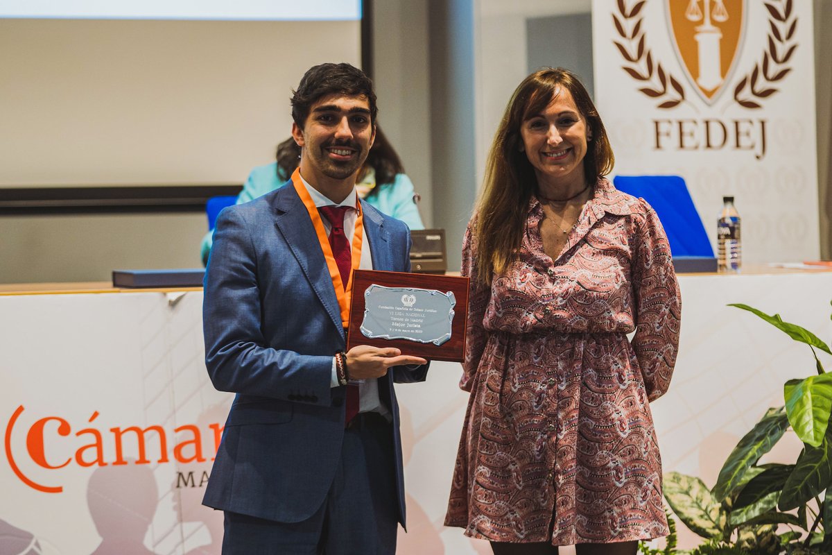 EventosJur's tweet photo. La Universidad de Alcalá de Henares vencedora de la VI Liga Nacional de Debate Jurídico https://t.co/jlrDC1XITY #eventosjur #eventosjuridicos @FEDEJdebate https://t.co/78ChBxmy1Q