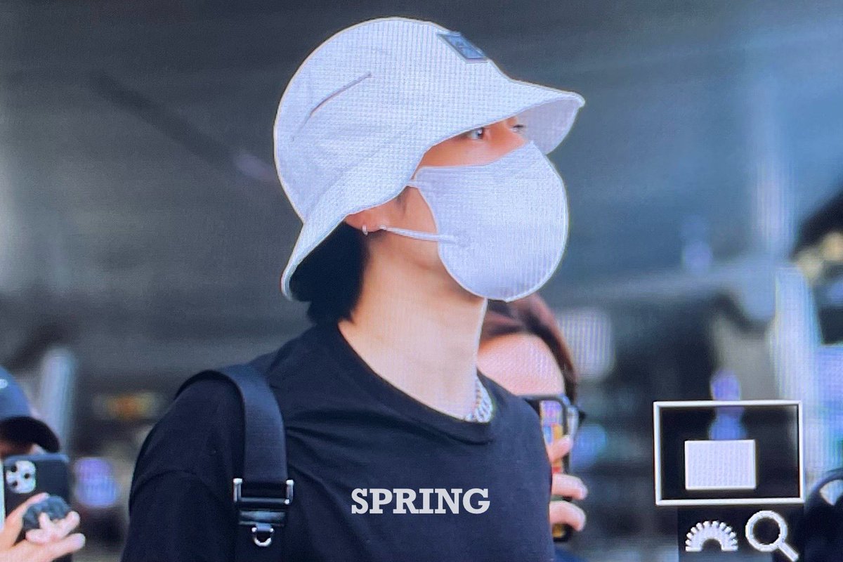 spring_yugyeom's tweet photo. 220515 ICN 입국
#유겸 #YUGYEOM https://t.co/qgKcquzIvf
