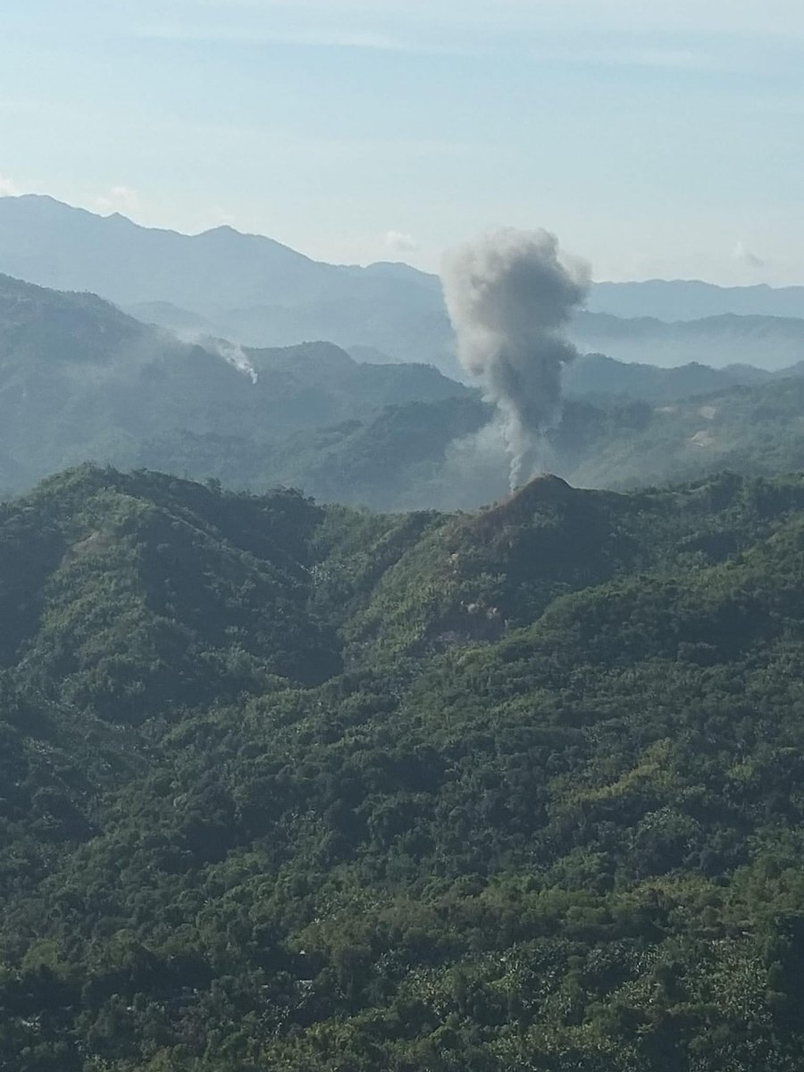 CHINESE BOMBS IN KALIWA DAM, RIZAL

The construction of this China-funded megadam will threaten one of the most diverse areas in the country, the Sierra Madre mountain range, w/c is also the largest remaining tract of rainforest in the Philippines.

— Kathrino Resurreccion