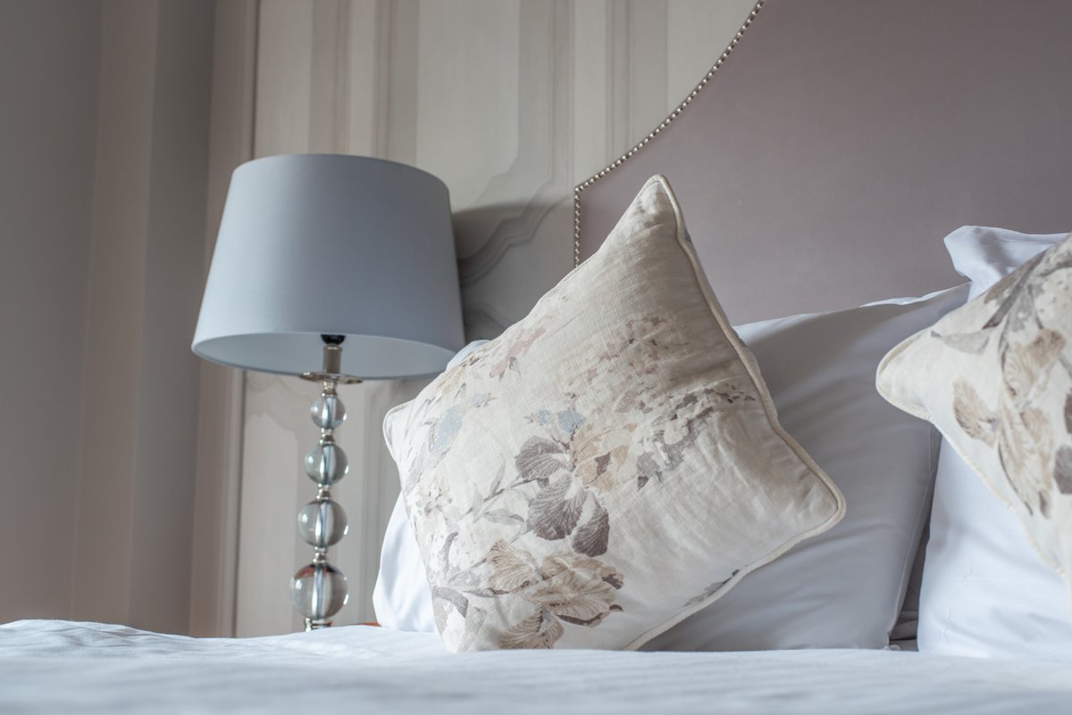 Sundays are for hitting the 𝒔𝒏𝒐𝒐𝒛𝒆 button. 💤
Explore our hotel → bit.ly/3xTZxHb

#Sunday #VisitBelfast #BelfastHotel