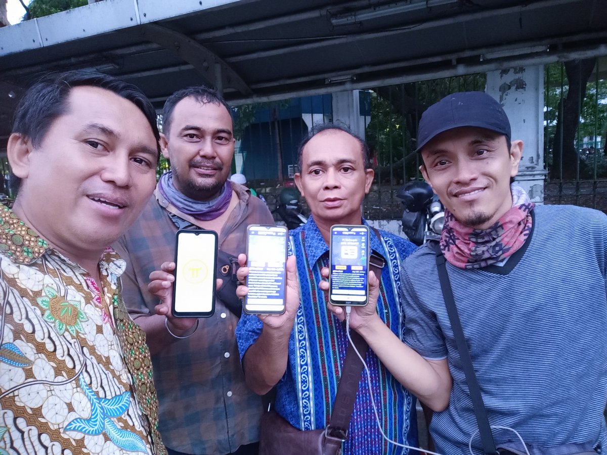 abnerstindi's tweet photo. Garuda Pasifik: Pi Network di jantung ibu kota Jakarta

Bersama para penambang Pi Network. Pi Network telah menciptakan tali silaturahmi dengan semua Pioneers Indonesia khususnya Jakarta. https://t.co/Iga3nRs7f7
