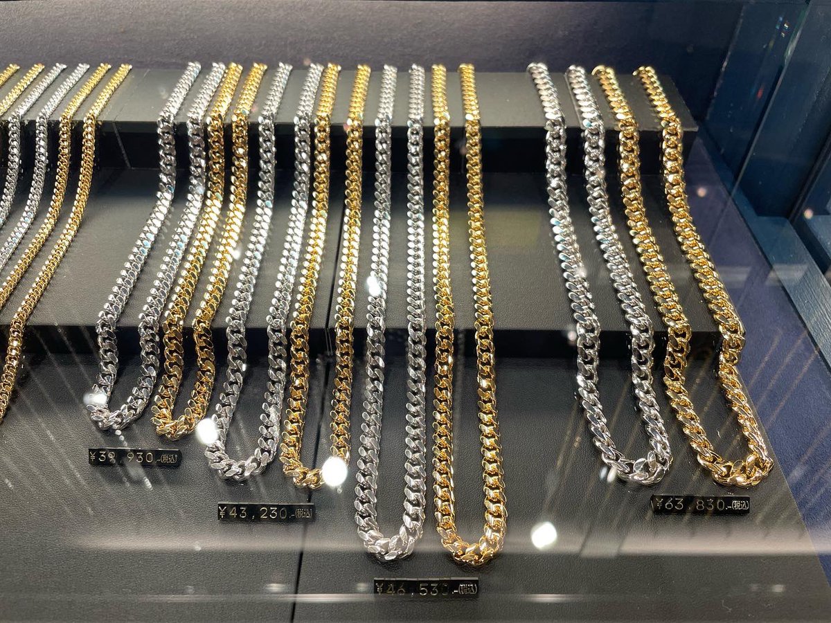 Dj2yoC's tweet photo. いつもお世話になるってる
ジュエリーショップ！
VANITY！！
#silver #gold #JEWELRY  
#osaka https://t.co/6JarGkK08s