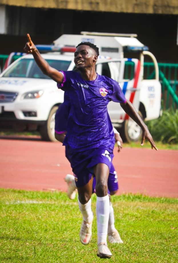 NPFL_INSERT's tweet photo. Goals from Tunde Afeez and Oladayo Alabi for @MFMFC_Lagos kept their hope of survival alive, after defeating @pillarsfc by 2 goals to 1, to record their first victory in their last 6 Matches, as Alex Jerry scored the consolation for Kano base side..#MFMPIL https://t.co/1PHJsDr7zP