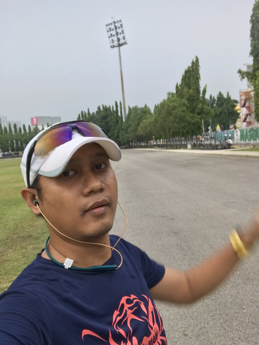 It almost since 2003.. tk pernah lari jauh kt stadium kajang…raining or not keep running..unless it rainbows… #beginnerrunner @Twt_Jogging @twtjogging @twtmarathon