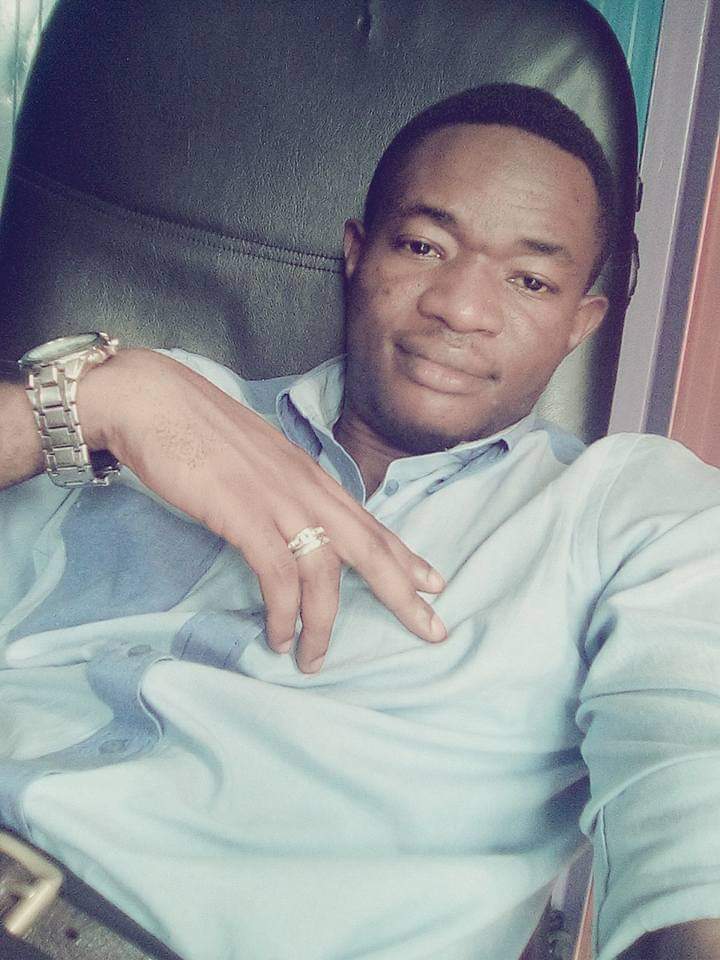 JemeAdomi's tweet photo. @SaharaReporters @davesound10 was a father of two boys, both less than 6 years. He was a brother&amp; a friend. How can this happen in LAGOS! Not Sokoto, not Kaduna, but here in Lekki Phase 1, Admiralty, Lagos! This is too much! #JusticeForDave #justicefordavid #justicefordavesound https://t.co/GYNMkUgn2O