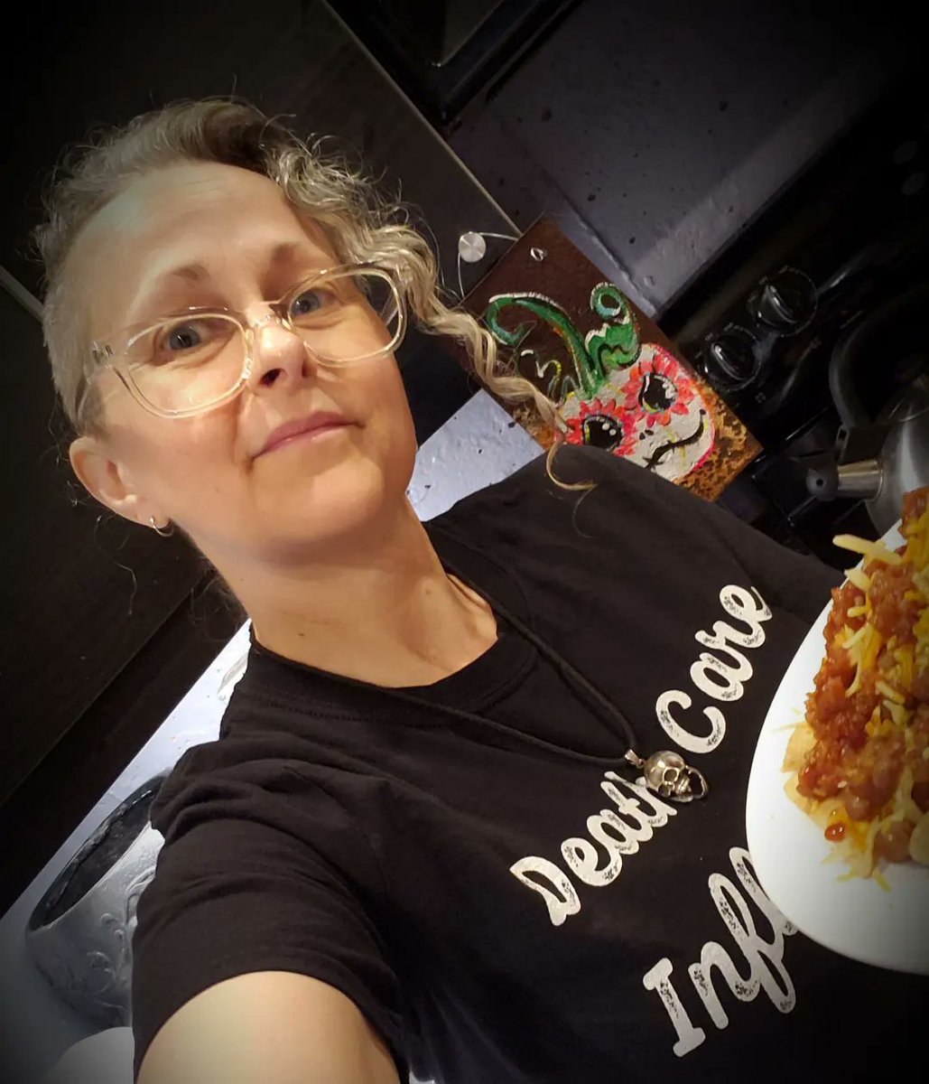 YourLegacyProj1's tweet photo. Tonight is the final night for our #DemystifyingDeathWeek a #DinnerDateWithDeath we're wrapping things up with our fav #ComfortFoods &amp; recipes.  
Thanks to our fiscal sponsor, #FreedomOverground for providing the zoom space, alumni of @goinggracefully who've joined us along with https://t.co/IXVO4co6I2