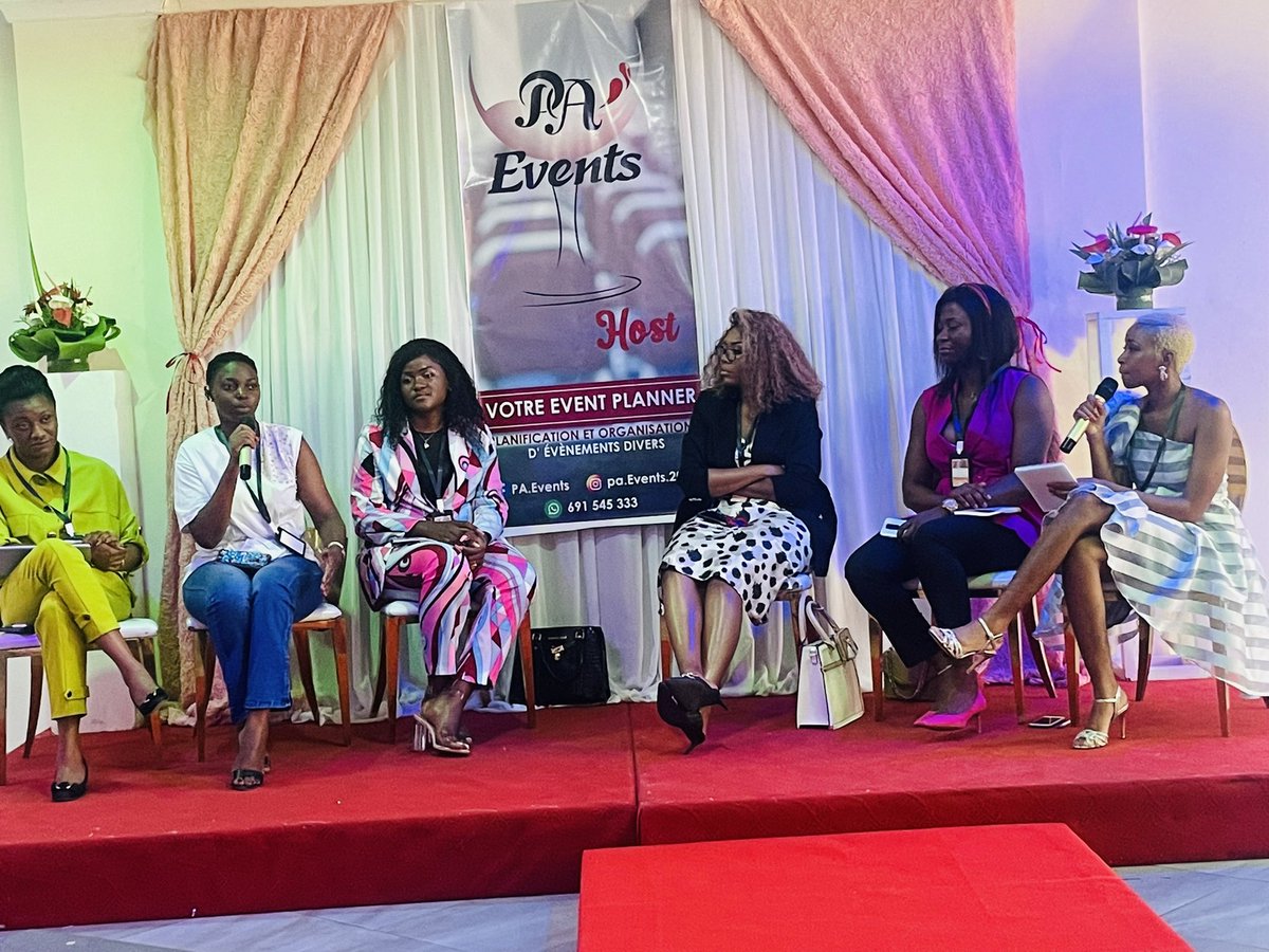 ActuEvent2Fifi's tweet photo. - Se connaître
- Connaître son échelle de valeur
- Besoin fondamentaux en amour
- Le langage de l’amour
- Discernement
- Prière
- Suivre son intuition
#PA_Events #PressionsSociales #ConferenceDebat https://t.co/ML1NIusBCX