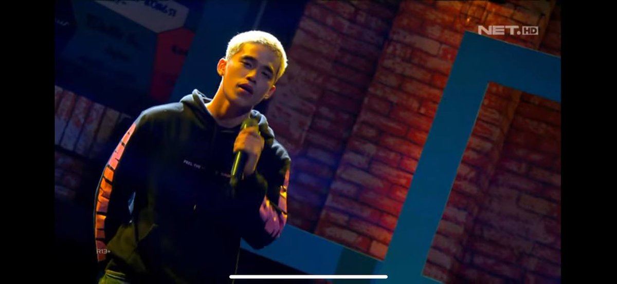 kettytft's tweet photo. Doa yang terbaik selalu untuk boss gangsternya @teamall_ve ... semakin bersinar dan selalu rendah hati ๐ฅฐ๐ฅฐ
Thankyou untuk @TonightShow_NET udah ngundang @alvinxjo ๐ .. sukses sllu untuk semuanya ๐
#Alvin #Alvinjo #AlvinJonathan #tonightshownet #AllveforAlvinjo https://t.co/JK6kkVLCno