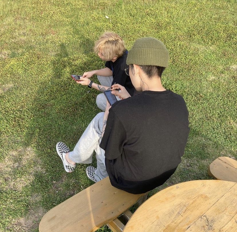 dvwnchile's tweet photo. [ Instagram 🧚🏻‍♂️ 220321 ] 

#Dvwn’s update ✨ Actualización de Dvwn

© around_dvwn.

#다운 #Dvwn #itsnotyourfault #연남동 #lIlBOI #릴보이 #dot. #허밍 #CHE #호스텔 #jane #BADKID!!! #이름 #권진아 #HOME #거울 https://t.co/Tsr8ZuUhwg
