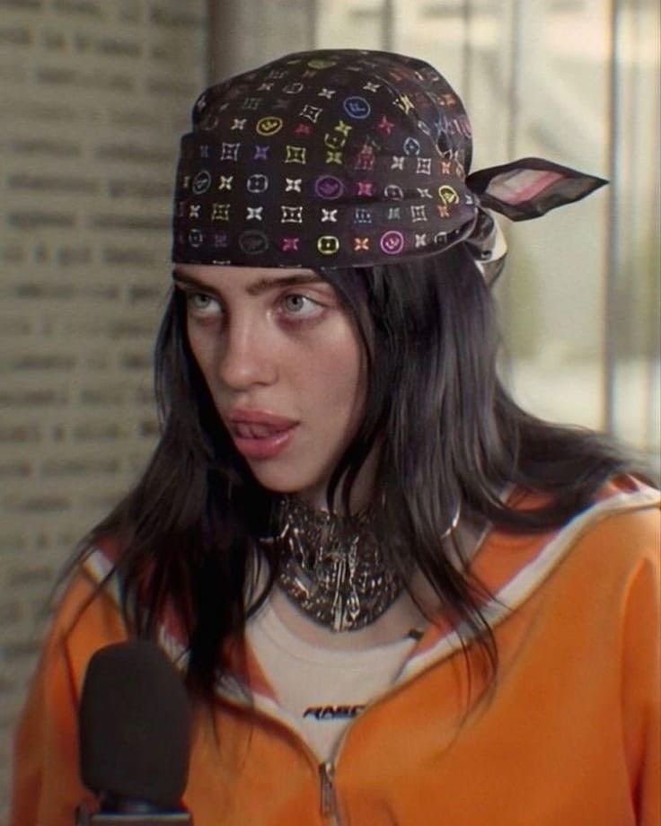 billiessimp's tweet photo. billie w bandanas hit sooooo different https://t.co/jZEQrOkA2R
