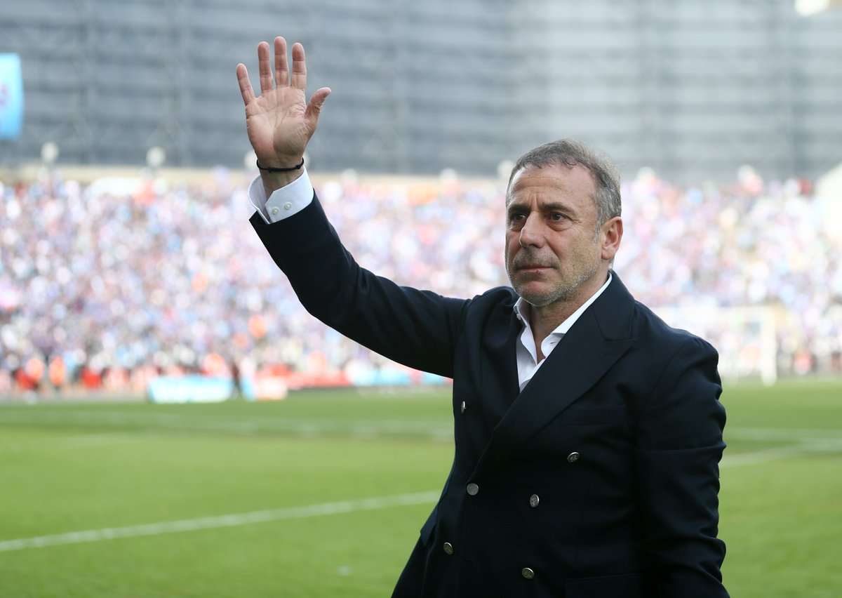 sporarena's tweet photo. Abdullah Avcı: "Harika bir sezonun sonuna doğru gidiyoruz. Hem bizim hem Türk futbolu hem de Trabzon şehri adına. Çok keyifli, iyi oyunların olduğu, fair-playin olduğu bir sezondu." https://t.co/7qFCNHSsyp
