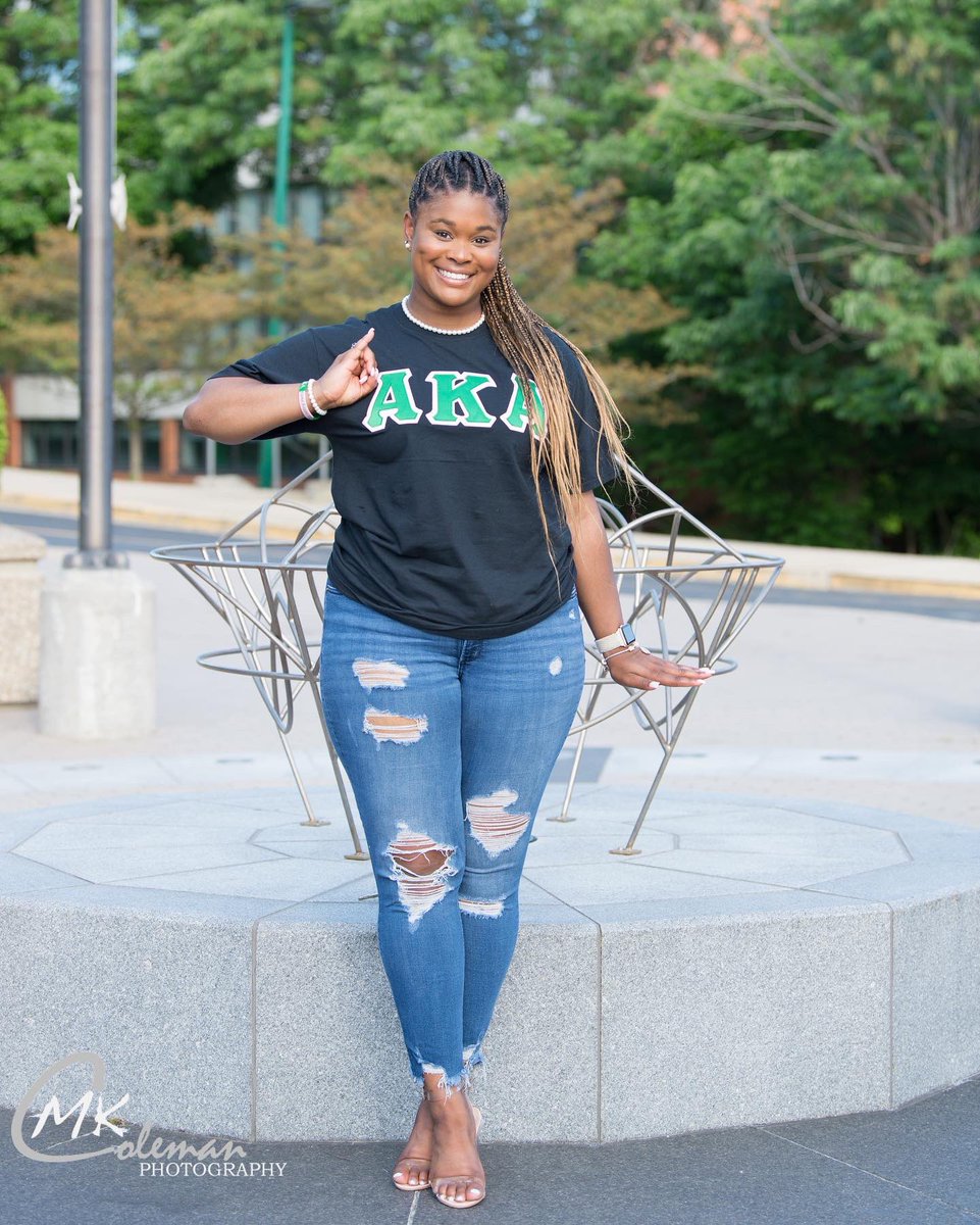 toricolem's tweet photo. The legAcy Kontinues…💕💚 #aka1908 #19Klub #AKAland https://t.co/uTRDss9oJt