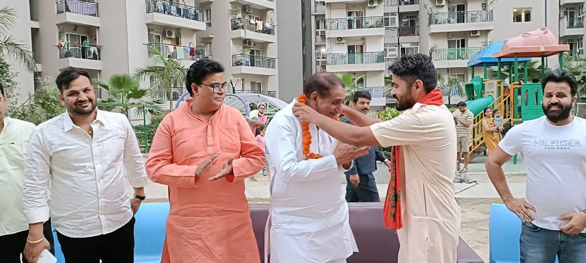 ravibhadoria's tweet image. गौर सिटी की गैलेक्सी नार्थ एवेन्यु 2 सोसायटी में आज क्षेत्र के लोकप्रिय विधायक आदरणीय @tejpalnagarMLA गुरुजी के साथ स्वागत समारोह में उपस्थित रहा।