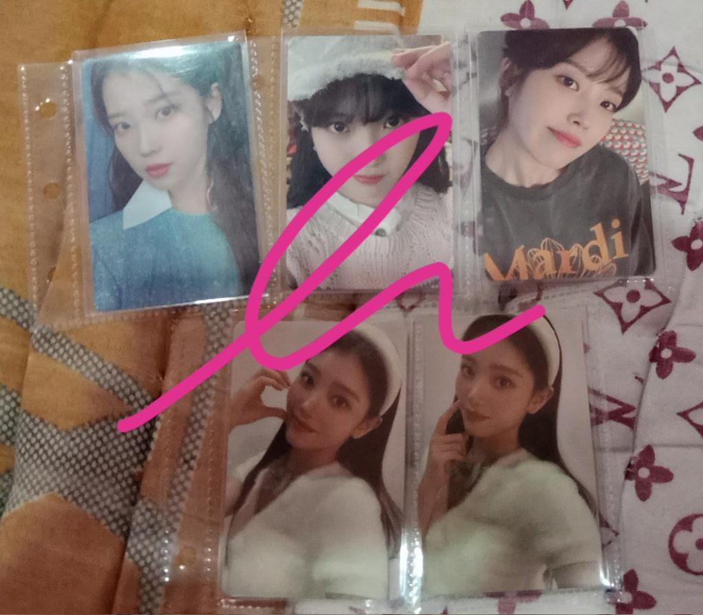 sc4llops's tweet photo. ꒰wts iu &amp; xiaoting pcs꒱

all RM95 excl postage
- iu bulk (RM45)
- xiaoting bulk (RM50)

- rts: lost interest><
- prefer bulk buyer
- xiaoting set can buy seperately #pasarKep1er #pasarIU @pasar_IU @pasarKep1er @Kep1er_Malaysia @deleyungsooU https://t.co/eVKkFnVIGh