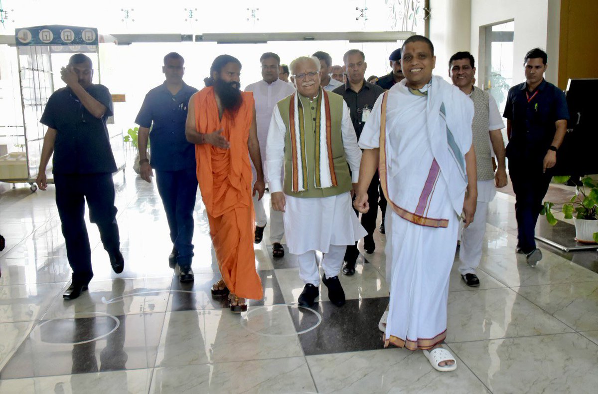 Ach_Balkrishna's tweet photo. आज पतंजलि प्रवास के दौरान हरियाणा के मुख्यमंत्री माननीय श्री @mlkhattar जी ने पतंजलि के अनेक विध कार्यों के अवलोकन किया साथ में पतंजलि अनुसंधान संस्थान में वृक्षारोपण किया एवं अनुसंधान संस्थान के कृषि क्षेत्र में किए गए अनुसंधान कार्यों को गहराई से देखा तथा कृषि व किसानों https://t.co/03sVZLz9rd