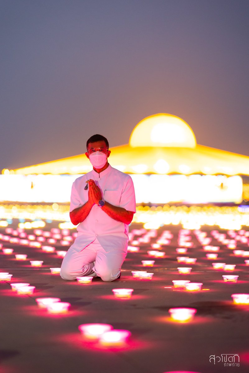 Winich8's tweet image. จุดประทีป LED 210,000 ดวง
ตามระลึกถึงพระสัมมาสัมพุทธเจ้า
เนื่องในวันสำคัญสากลของโลก

#วันวิสาขบูชา
#วันประสูติ
#วันตรัสรู้
#วันปรินิพพาน
#Visakha
#อนุโมทนาบุญร่วมกันนะครับ