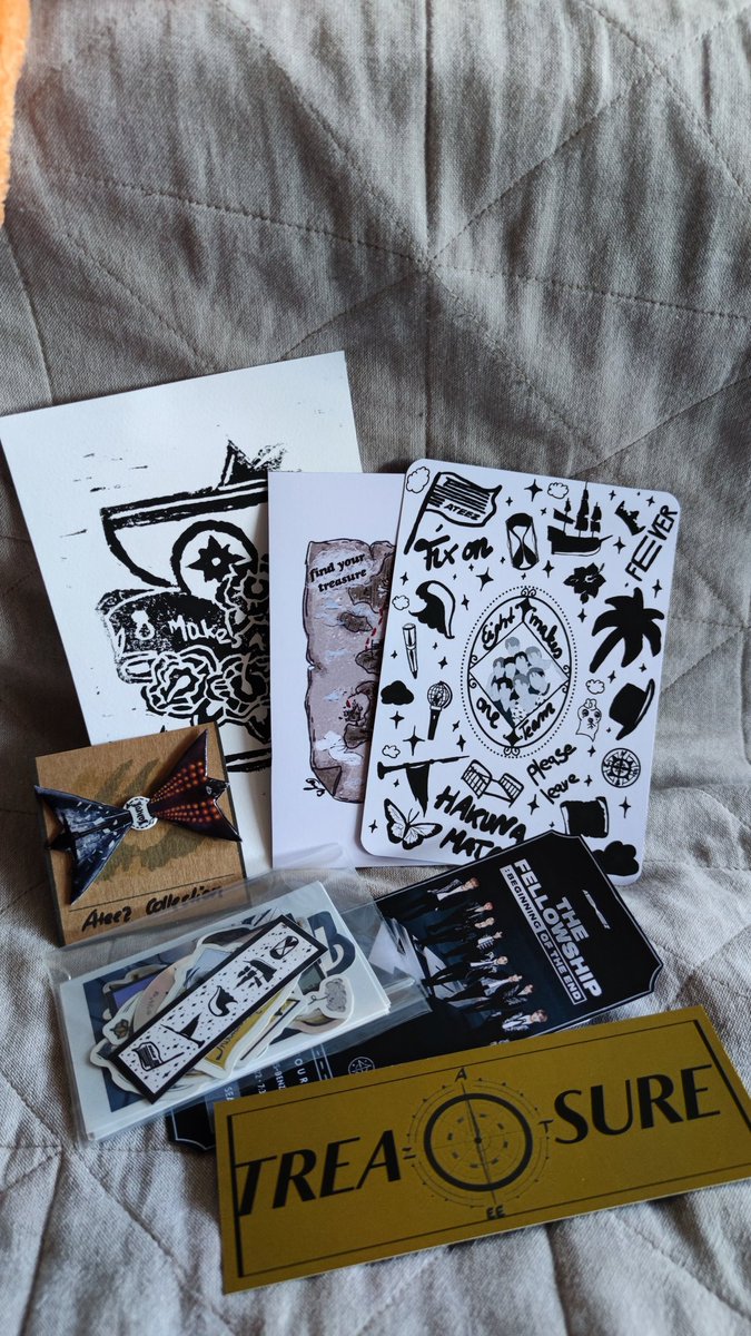 cozy13_studio's tweet photo. I have one #ATEEZinBerlin Goodie Bag left. Including selfmade prints, pin, stickers, Berlin Fanticket, Photocards

Price: 10€ with free shipping 
EU only

DM if you're interested
First come first serves ✨
#ATEEZinEUROPE https://t.co/yybTV9GQtH