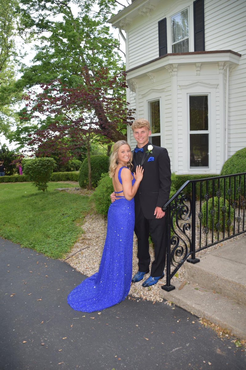 we rock UK blue😎💙🤍