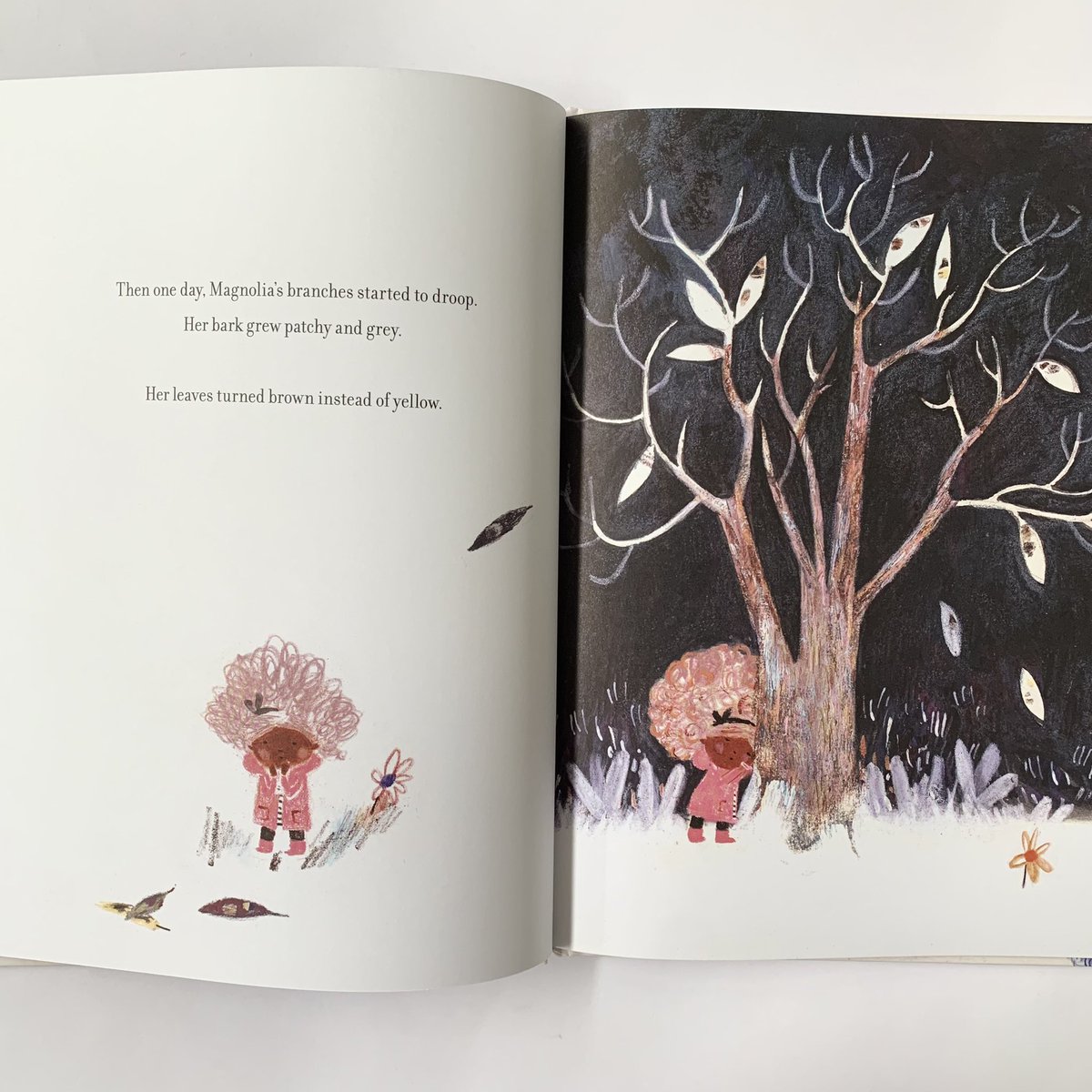 talesfortadpole's tweet photo. We love this book by #LauraGehl about how trees communicate with each other โค๏ธ Beautiful illustrations by #PatriciaMetola will carry you to a very sweet land of apples and magnolia blossoms! ๐๐ธ #nature #naturalworld https://t.co/CRc8RcHV84