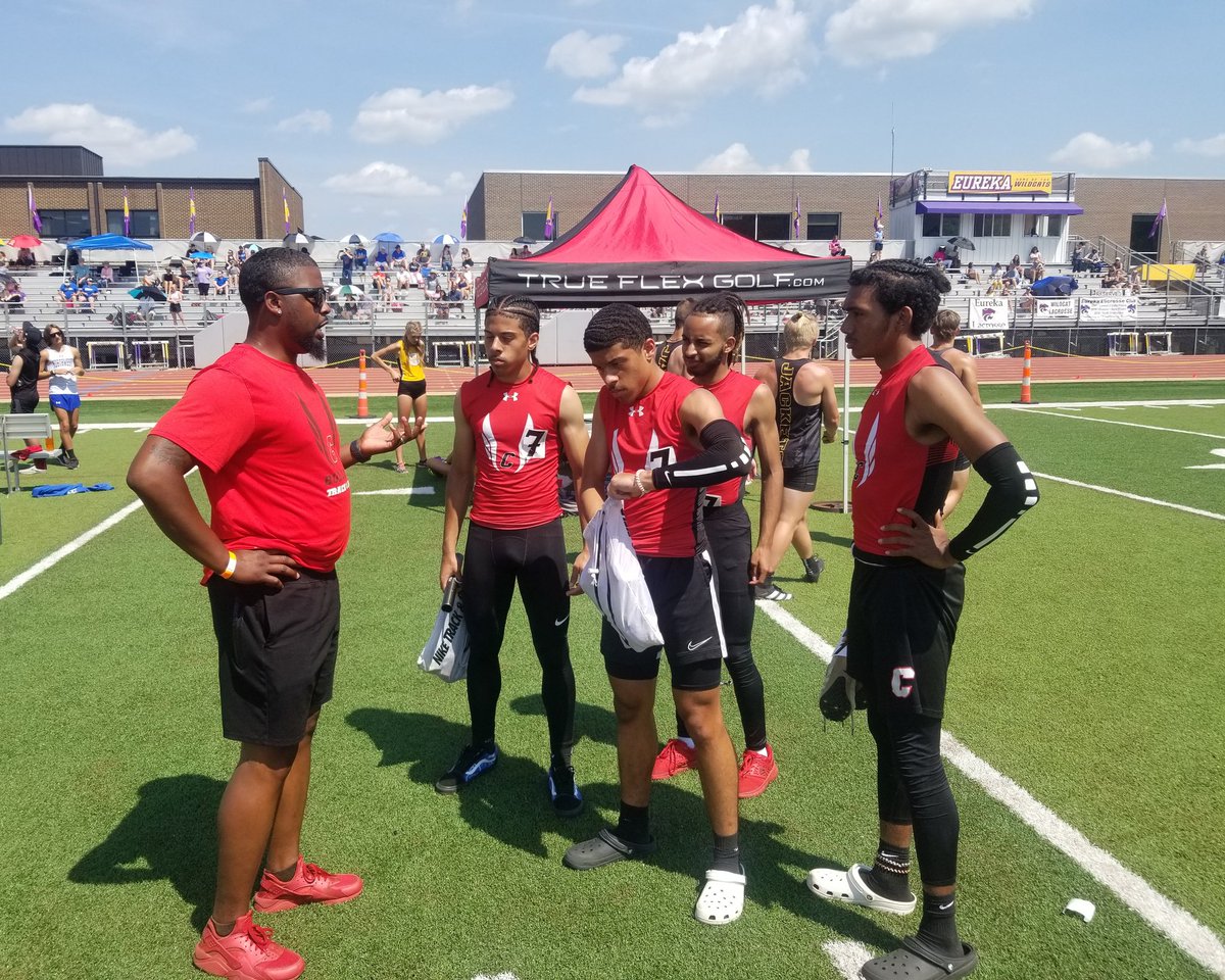 CHSFOOTBALL10's tweet photo. Great day for the @CentralBulldog track team! Sending 3 individuals to Sectionals! @Leeleepittman1 Girls Shot, @_deverin 110m, 300m hurdles, Dalvin Adams 200m, Long jump, CHS Boys 4x1.
@Central_AD @PitCentralHS @OzarkConference https://t.co/lOcSF2dqL2