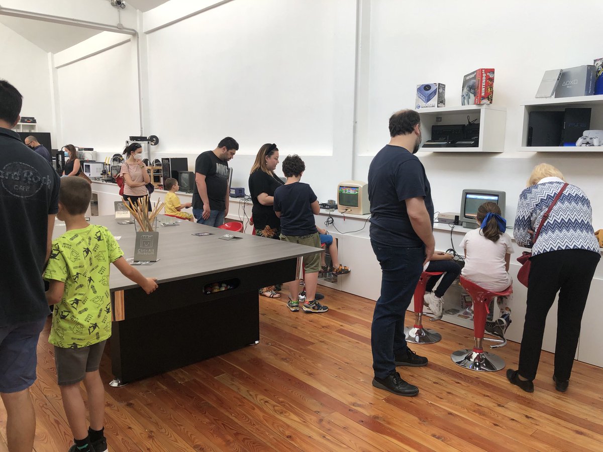 CoderDojoPavia's tweet image. All’inaugurazione del Ctrl+alt museum i ninja raccontano #spacelab #esa #astropi #manorobotica