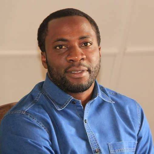 akilimalichoma_'s tweet photo. #TwitterRDC: @benbabunga est parmi les comptes les plus respectés. Cet humanitaire basé au Niger est passionné de l'histoire avec un focus sur la #RDC.
La popularité de ses tweets vient des threads qui relatent avec exactitude des faits historiques.
Son twitter est très...(1/2) https://t.co/Wlid7xJshR