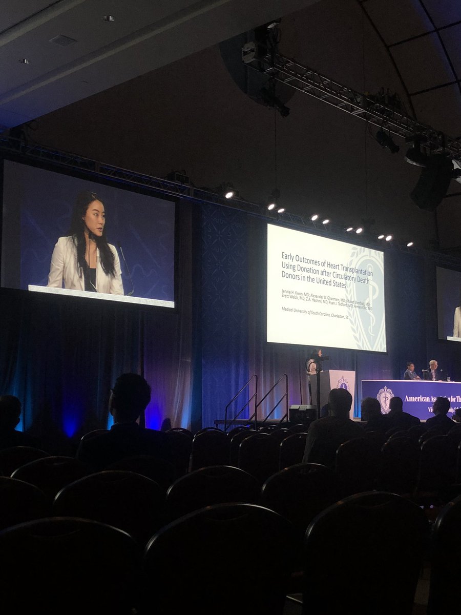 KellyOhlrichMD's tweet photo. So proud to say that @JennieKwonMD is my co-resident! Truly a job well done with this amazing work. #AATSBackTogether #AATS2022 @WomenInThoracic https://t.co/bpH9Rroi2k