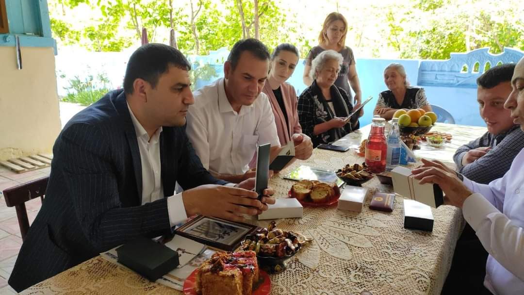 YAPNeftcala's tweet photo. Neftçalada "15 May - Beynəlxalq Ailə Günü " münasibətilə 52 il birgə nikahda olan nümunəvi ailə ilə görüş keçirilib.
#YAPNeftchala
https://t.co/CuAQwjv0CT https://t.co/eRlqdNShTV
