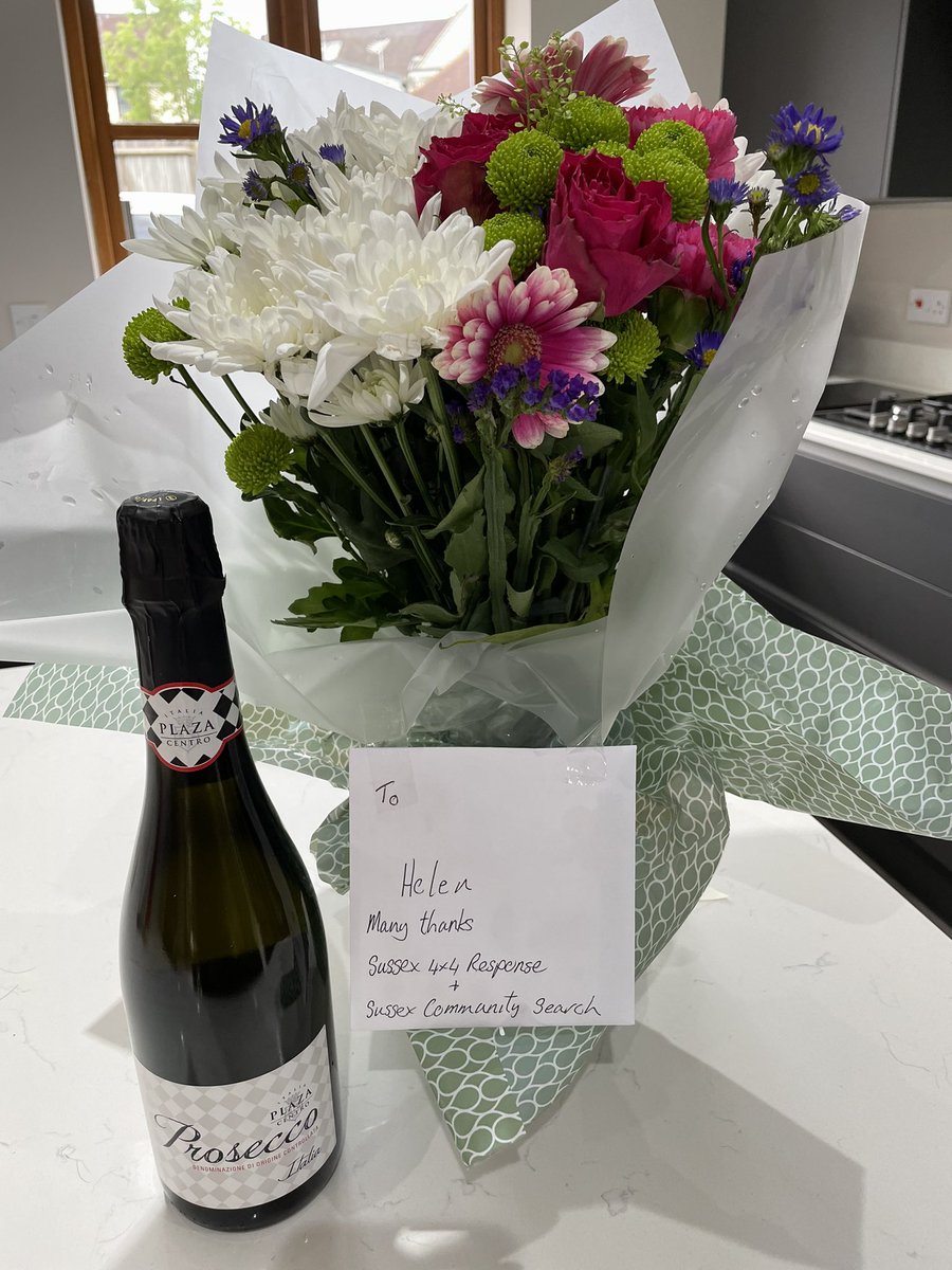 SXandSY_Police's tweet photo. Just finished the final day of First aid at work training for @sx4x4r it was a pleasure to meet and train these wonderful volunteers 😁 and another pleasure to receive these afterwards …. Thank you @sx4x4r and @sussexsar https://t.co/q4y06gGh3Z