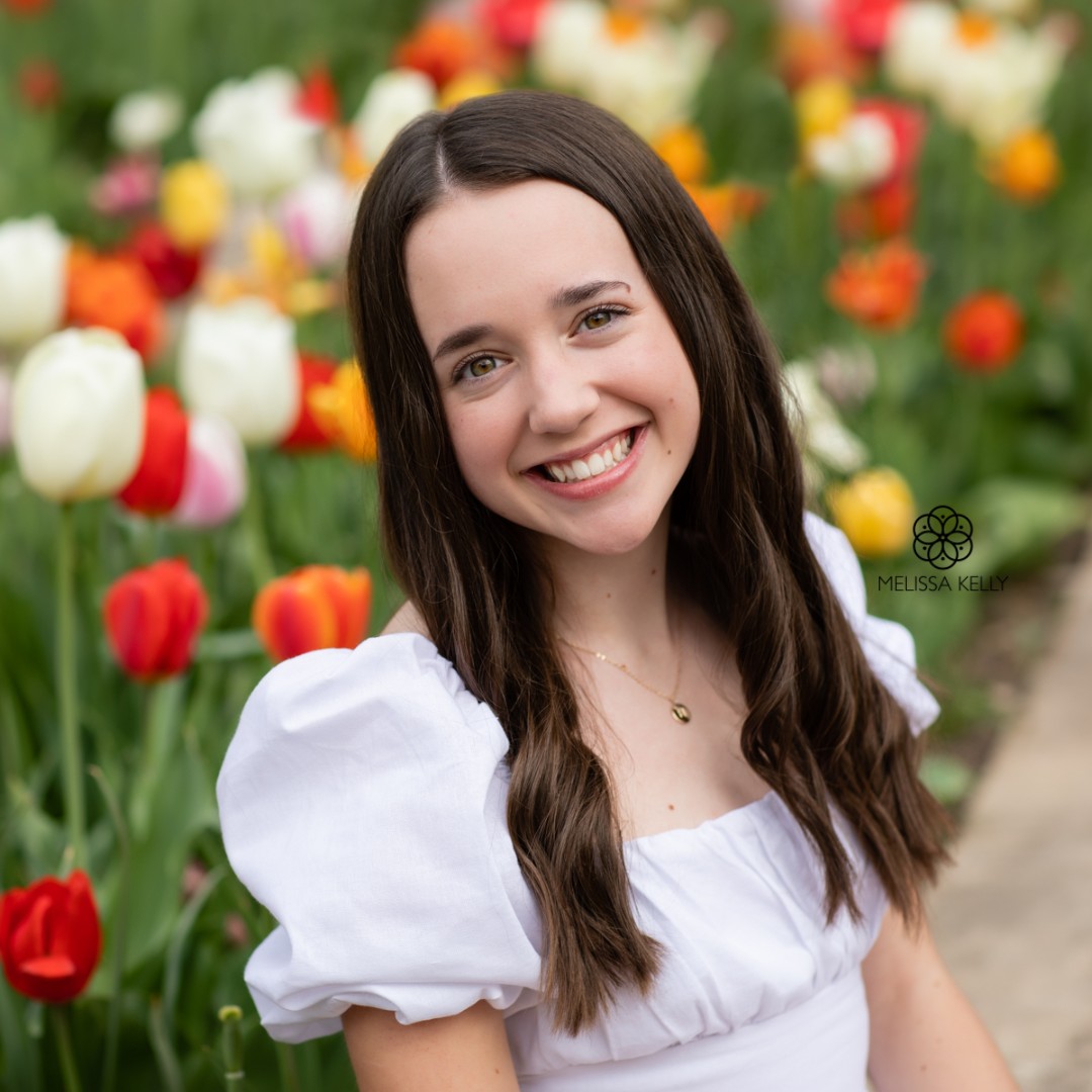 MelDKelly's tweet photo. My heart is so happy that spring is upon us! A little secret, Tulips are my favorite flower. Thank you @Bartlett Arborteum for letting us down there to celebrate these girls 💖💞 https://t.co/hrQdjRNXrx