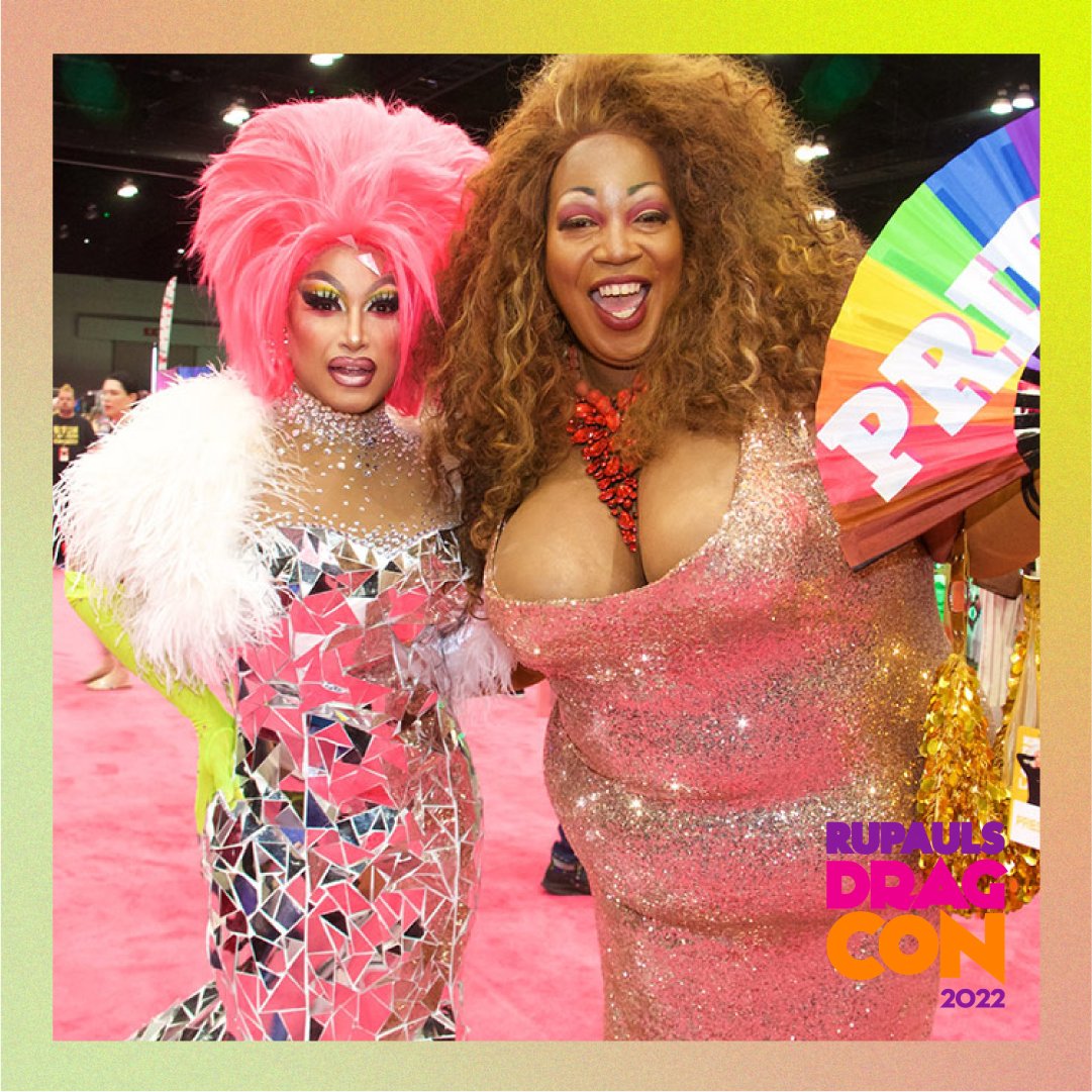 OutHereHealth's tweet photo. It's the last day of @RuPaulsDragCon! 

Come hang with @OutHereHealth at booth #1441 to learn more about the sexual health services &amp; community resources we provide. 

Sexual health services for a new generation. 

#DragRace #DragCon #SexualHealth #LGBTQ #LosAngeles https://t.co/LXYV9whJRo