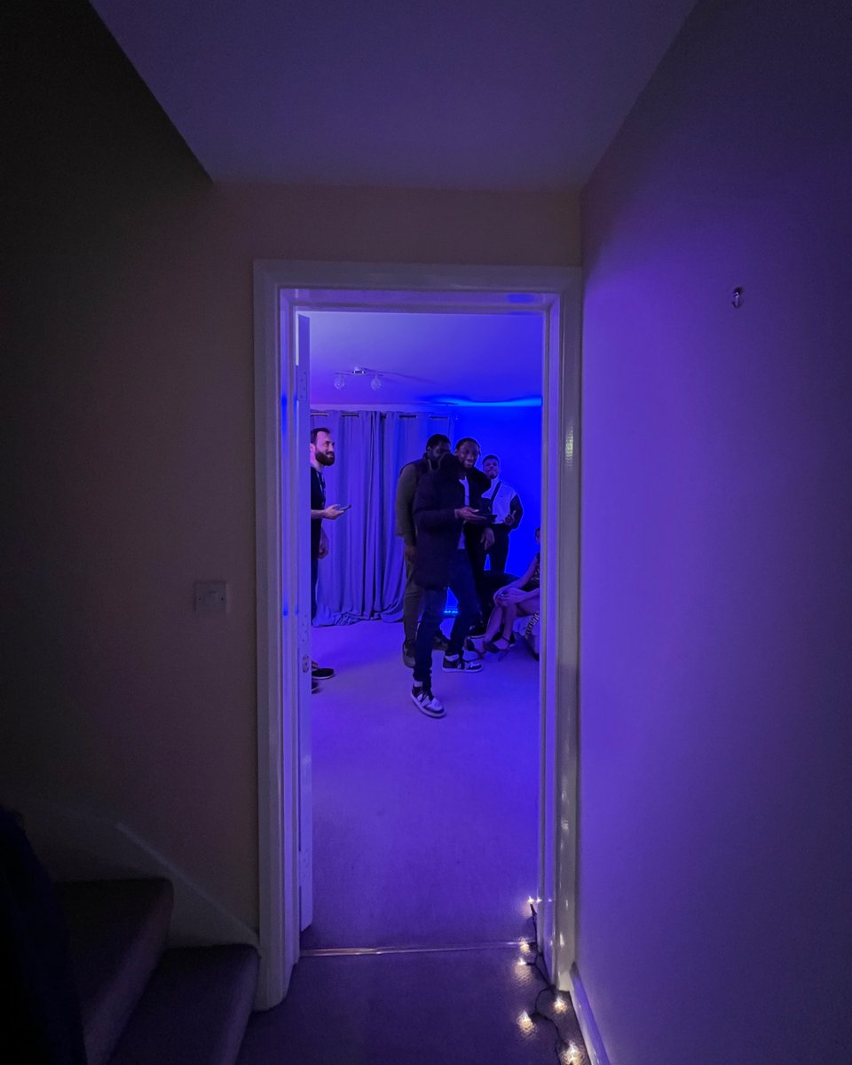saltminetrust's tweet photo. Currently producing an interactive #virtualreality resource addressing the issues of #gangculture, #knifecrime, #sexualexploitation, and #countylines. Keep us in your thoughts and prayers as we head into another week of intense filming tomorrow. #secondaryeducation @WMPolice https://t.co/UYwEdNTci0