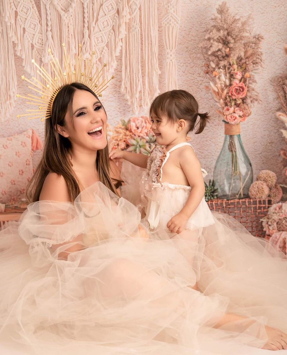 EquipeRBDNews's tweet photo. 📷 dulcemaria: ❤️❤️❤️🤩😍 miren estas fotos por favor !!🤩 sigue el mes de las madres 🙌🏼 vean qué momentos capturó con su lente @gabyaranda__ y los vestidos y el set hermosos!! Cuan es su favorita ?? https://t.co/9H4LVK77kU