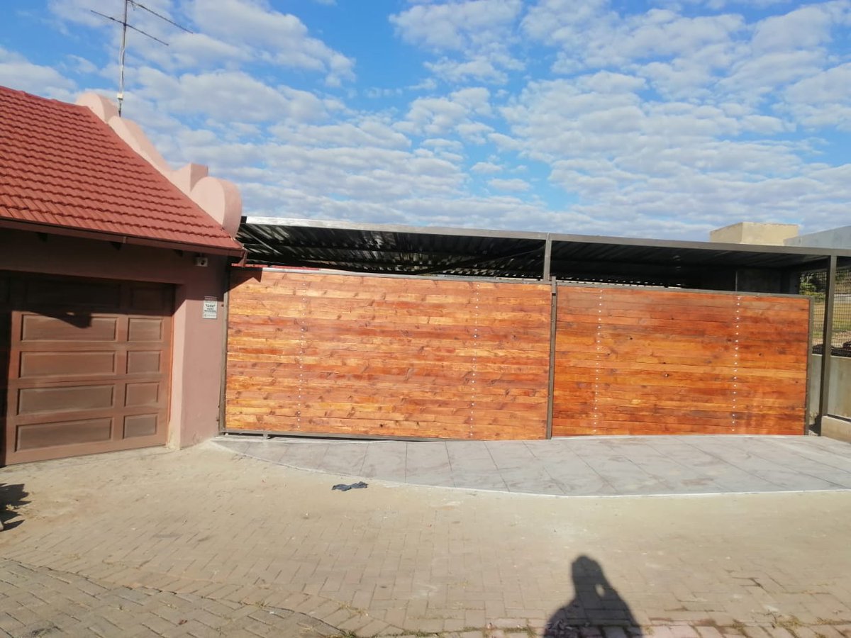 AmukeloProjects's tweet photo. We back with another project, (Slik Talk salute)
I will take you to the progress below. Building a carport of 4 cars parking, braai place πand kitchen sink
#RIPDeborahFraser Orlando Pirates Mihlali Adv Teffo #AmukeloProjects #DJSBU Home Affairs https://t.co/Xv7b9y2zhG
