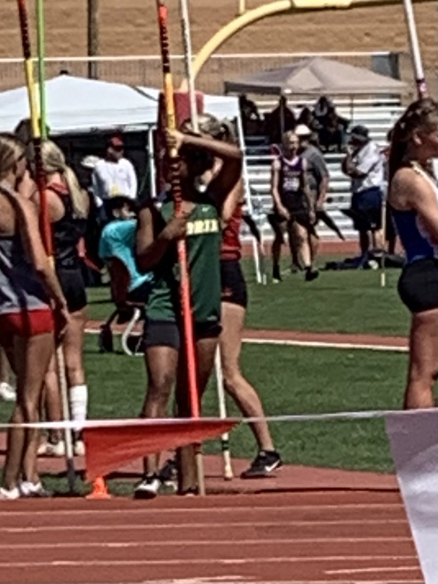 HighPeoria's tweet photo. Caught our very own Junior Guard @Sade36692022 competing at States yesterday for pole vault!💚💛 #PantherPride https://t.co/NhNF4yDbyx