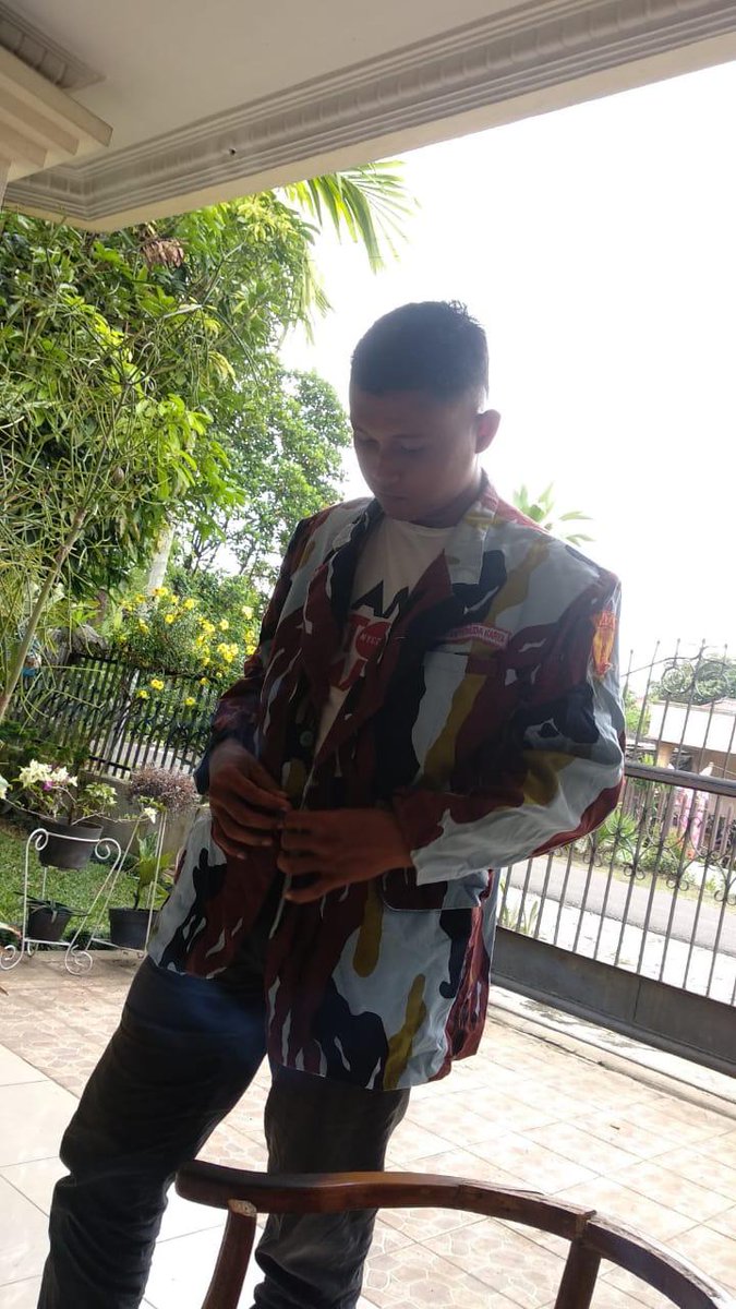 Holongsitompul's tweet photo. @RedwinataNico_  oke siap perintah ketua! https://t.co/HS8VO17Yoc