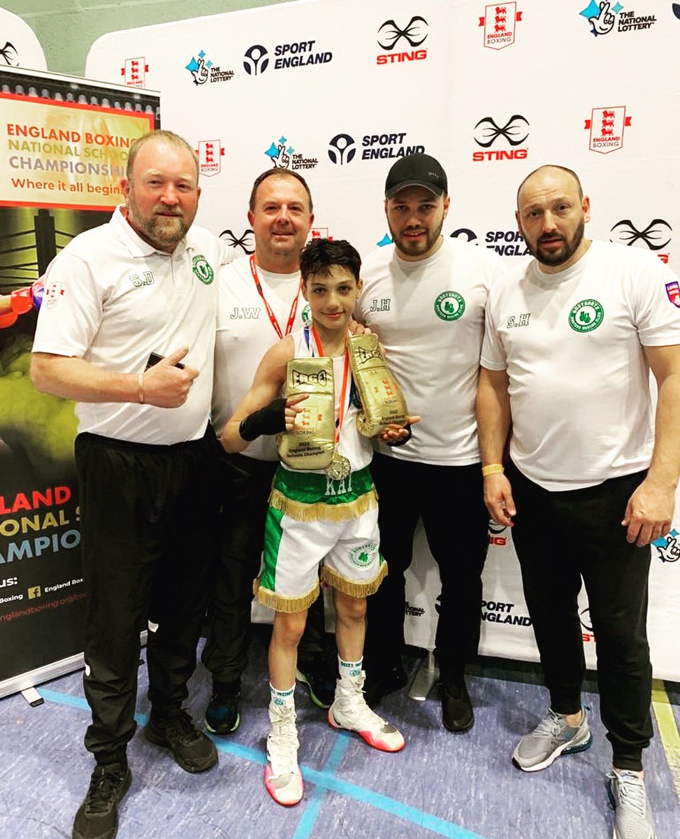 thewalshys's tweet photo. Only went and won it !! National champion, Golden gloves, number 1 in the country. Had to fight every round six fights and five stoppages! @England_Boxing  @LondonBoxing16 @wgsbsport1 @MrSagePE https://t.co/4CJoTqetTC