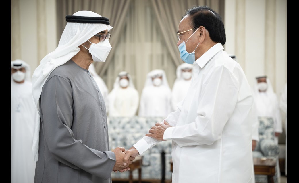 MEAIndia's tweet photo. Vice President @MVenkaiahNaidu offered condolences on sad demise of President of UAE HH Sheikh Khalifa Bin Zayed Al Nahyan to @MohamedBinZayed at Mushrif Palace.

Recalled exemplary contribution of the late leader to deepening of India-UAE ties and his care of Indian Community. https://t.co/Qm8tzRZsXn