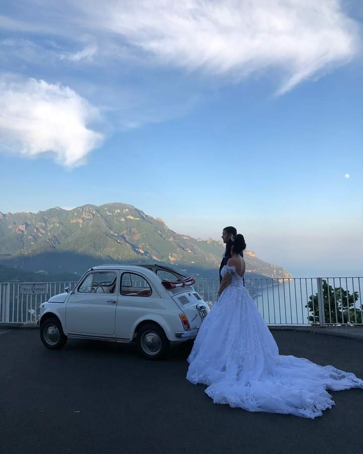 Come è bello sposarsi ad #Amalfi
#matrimonio2022
#AutoSposa
#AutoSposaNapoli
#AutoSposaAmalfi 
#AutoSposaCampania