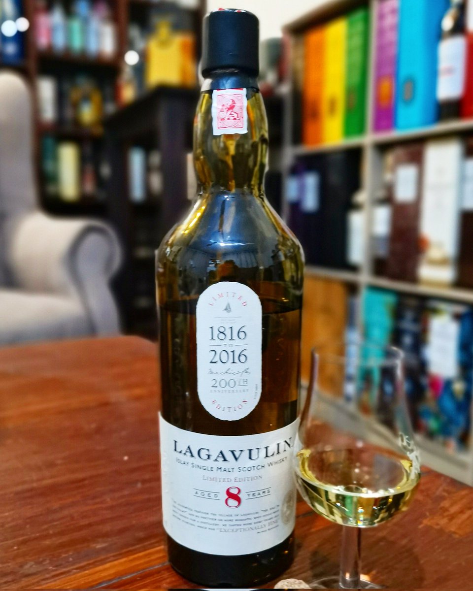 WhiskybossSA's tweet photo. The perfect peat for JHB๐ฟ๐ฆ weather ๐ฉ๏ธโ๏ธ๐ง๏ธโก, The soft peat and characterful smokiness lingers after every sip.
#Whiskyboss #Lagavulin8yrs #wbsa๐ฟ๐ฆ #scotch #Whisky #Limitededition #islay #Sundaydram #dramlife #Peat #Givepeatachance https://t.co/cAfpBNvYwl