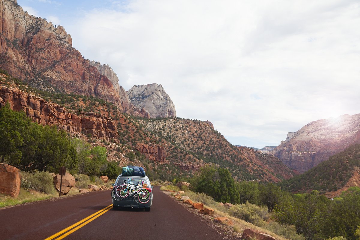 AAAClubAlliance's tweet photo. The open road awaits! This summer is the time to rediscover America across its picturesque highways, byways, & backroads. Visit us at https://t.co/qten9Jvwen for all your road trip planning resources!
#GreatAmericanRoadTrip #AAARoadTrip #RoadTrip #TravelWithAAA https://t.co/5dyTZL9QtJ