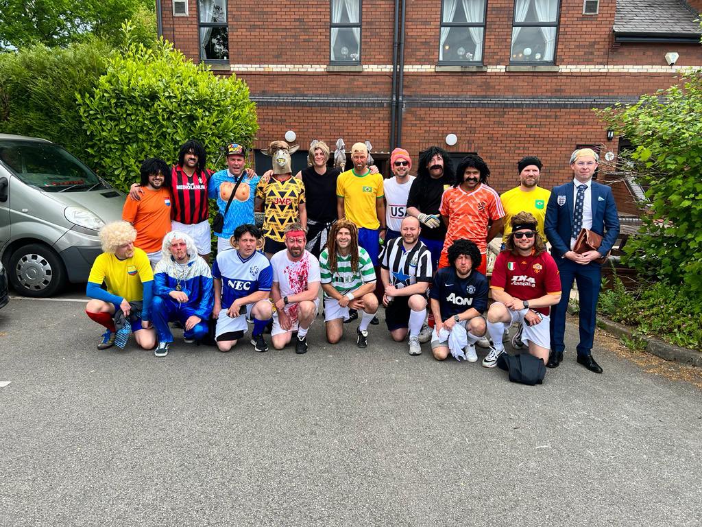 FcMellor's tweet photo. When you win the league we all know the rules, hire a narrow boat, go fancy dress as footballers and a manager and love every minute. Football is for fun and too many people forget that. Enjoy every minute whilst you can 👍 ⚽️ https://t.co/6HCAepojMH