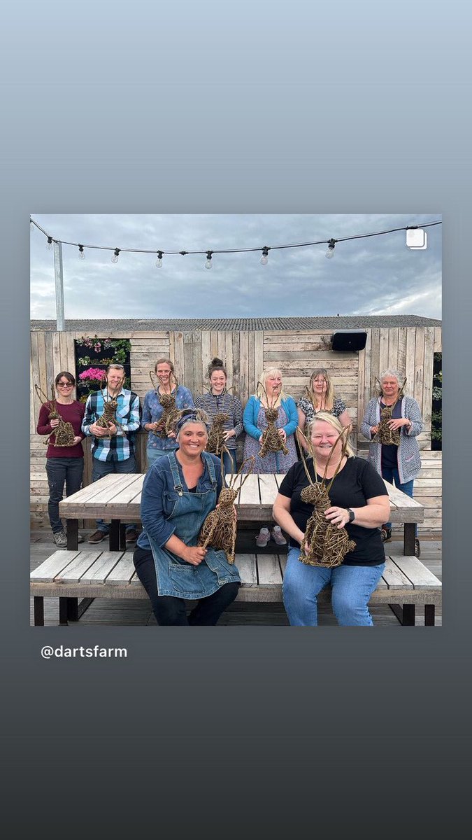 VikWestawayArt's tweet photo. Great to be back at @dartsfarm today! Teaching a willow Hare Masterclass. Wonderful work created and delicious food eaten. What a fabulous Sunday! ๐ฅฐ#willowmasterclass #willowworkshop #willowhares #visitdevon #dartsfarm #learnanewskill #bespoke #handmade #artisan https://t.co/Dk4C4TA79O