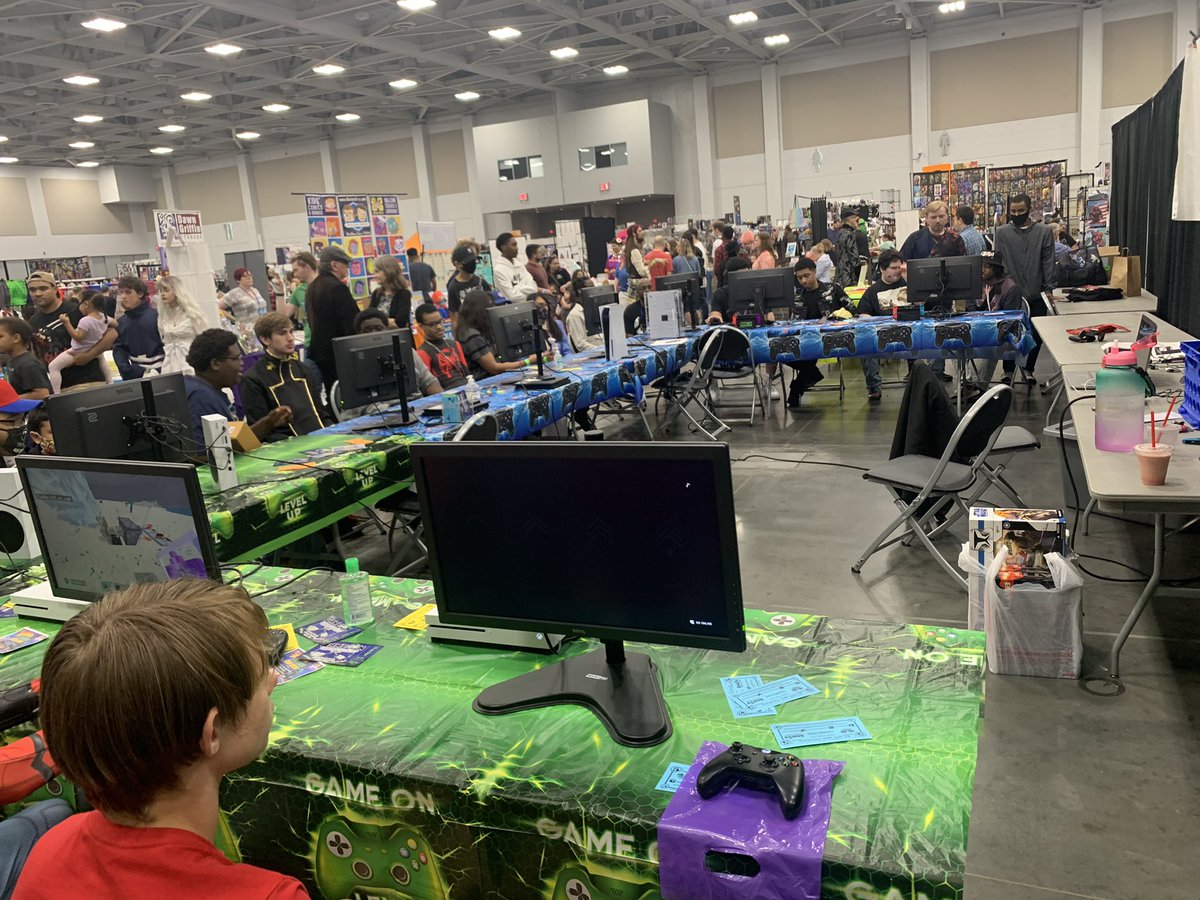 gamerbus's tweet photo. Day 2 under way at @TWComicon Injustice 2 tourney starts at 2p free to enter $100 cash prize #tidewatercomicon #Injustice2 #gameongamingcenter #playlocal #face2face #buildingcommunity #SOVA #FGC https://t.co/KLOIcNQaro